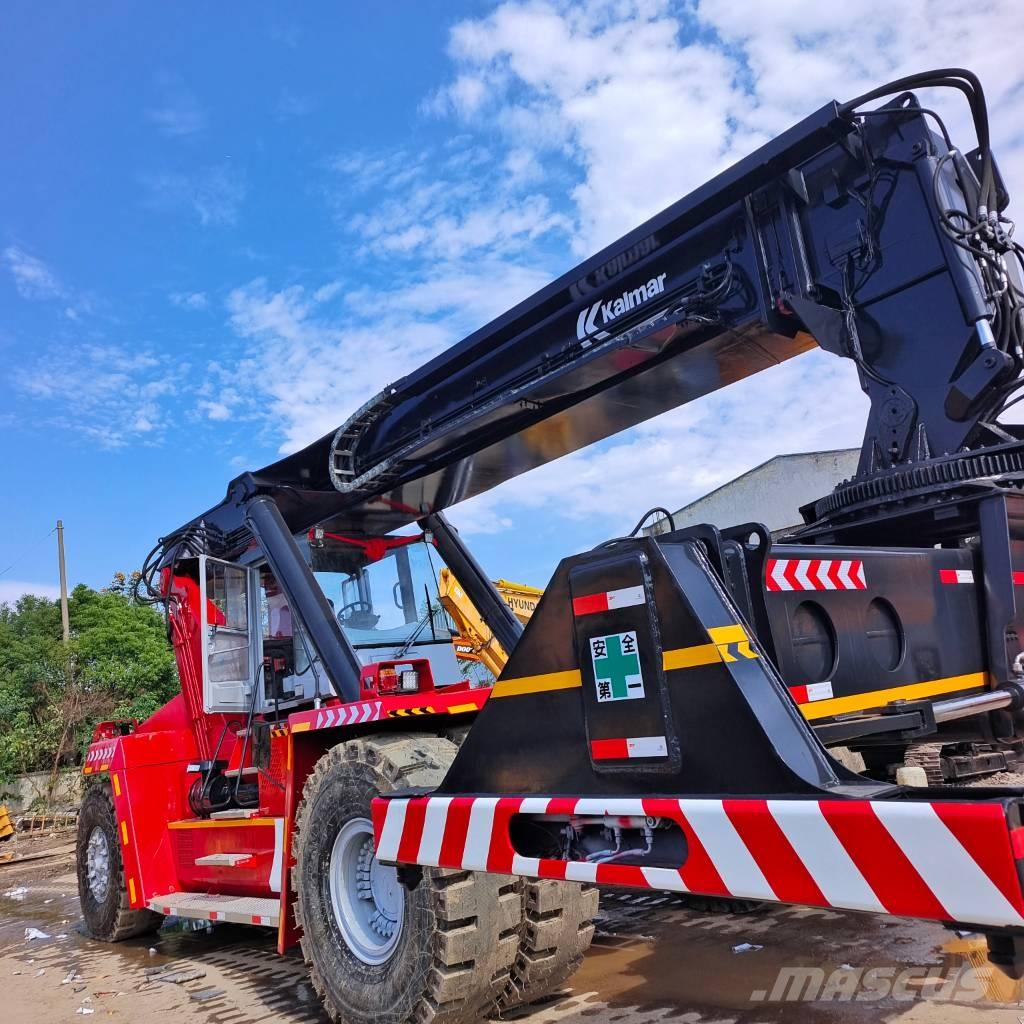 Kalmar DRF 450 Reach stackers