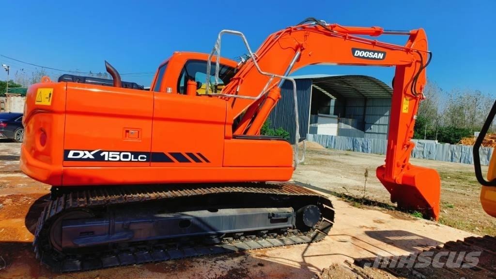 Hitachi ZX 210 Crawler excavators