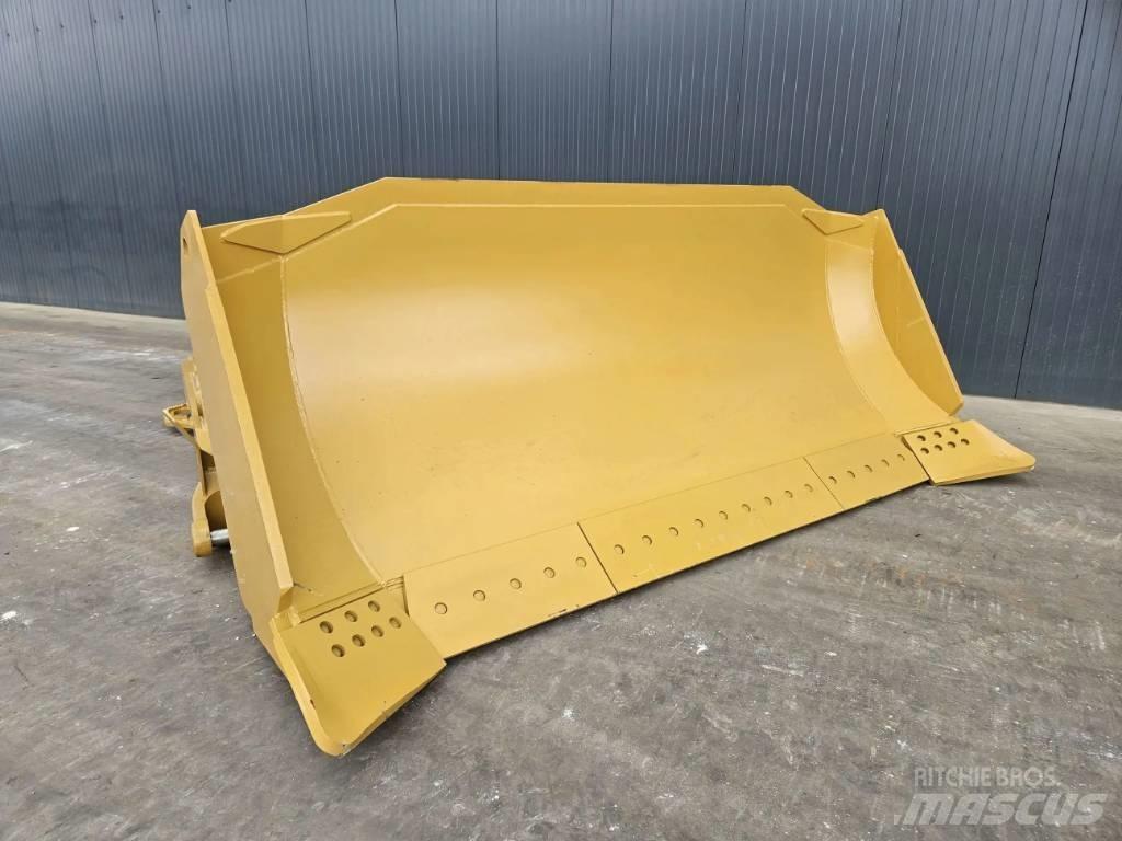 CAT D8R Blades