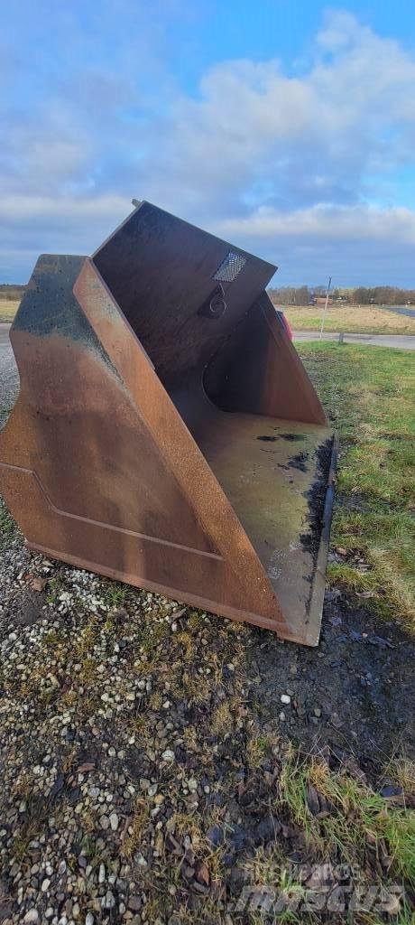 Ljungby L30 Buckets