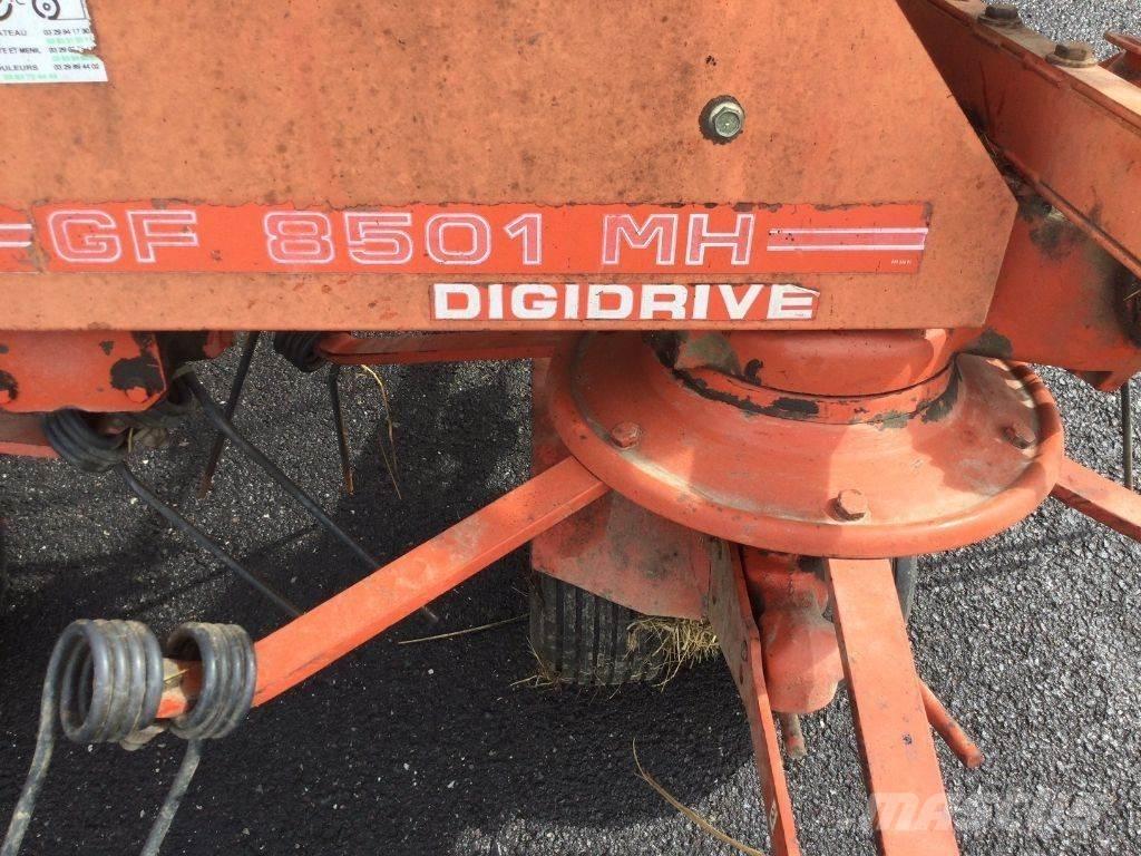 Kuhn GF8501 MH Rakes and tedders