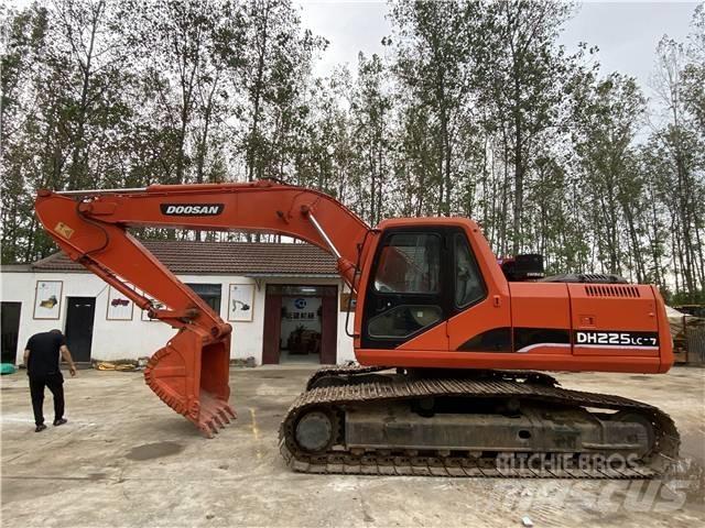 Doosan DH225LC-7 Crawler excavators