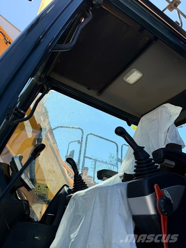 Hyundai HX 160 L Crawler excavators