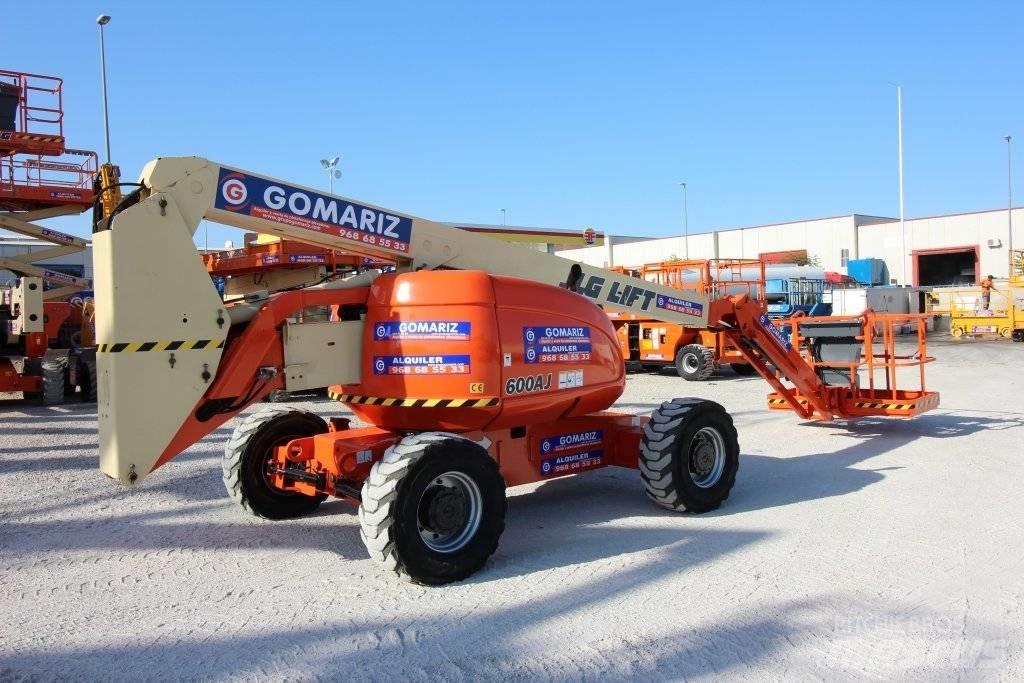 JLG 600 AJ Articulated boom lifts