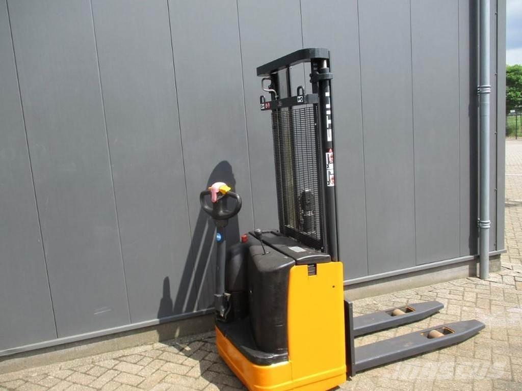 Still EGV 12-OM Pedestrian stacker
