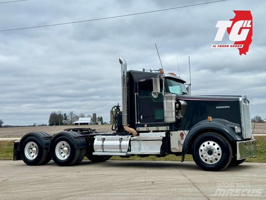 Kenworth W900 Prime Movers