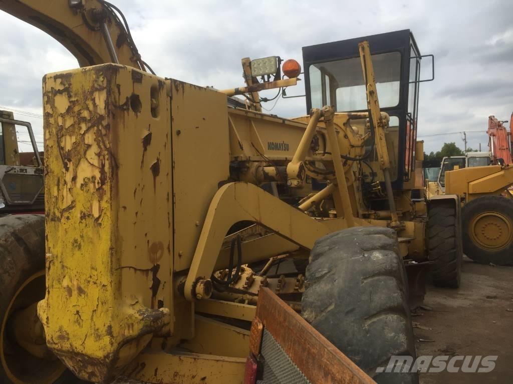 Komatsu GD 623 A Graders