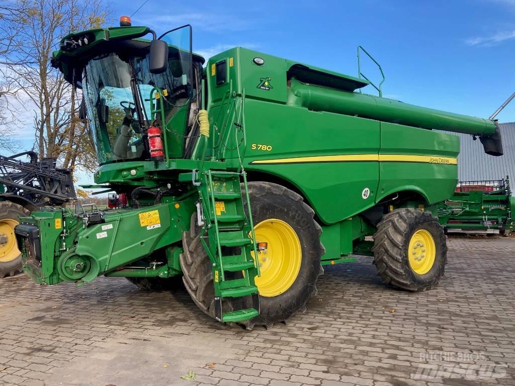John Deere S 780 Combine harvesters