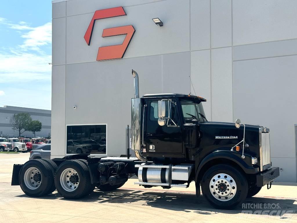 Western Star 4900 Prime Movers