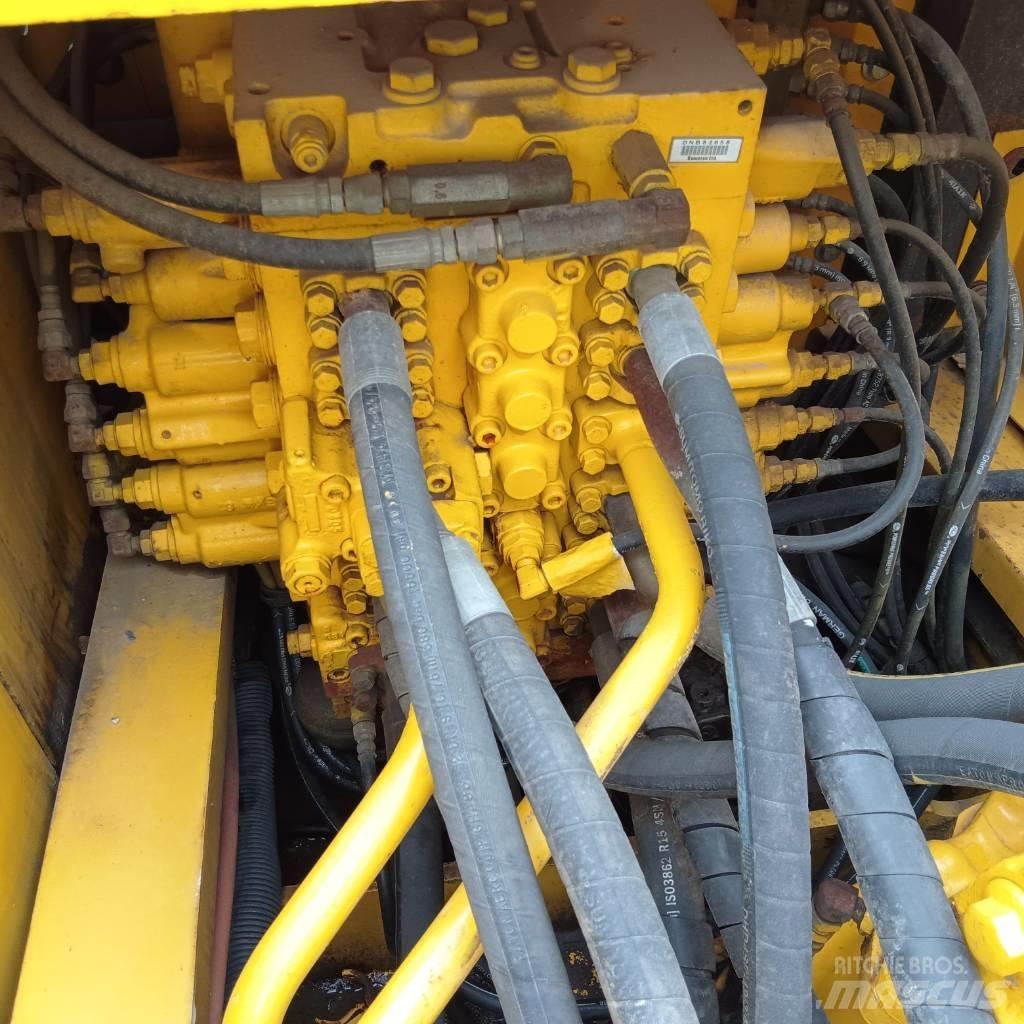 Komatsu PC 300-7 Crawler excavators