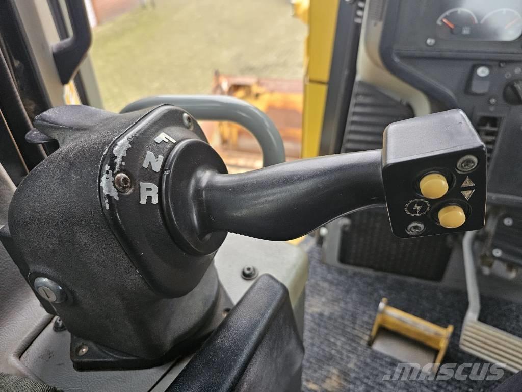 CAT D 6 T LGP Crawler dozers