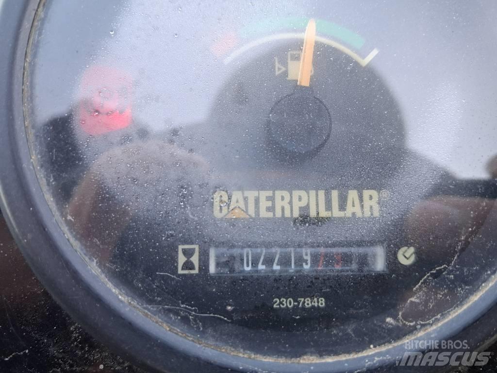 CAT CB 24 Twin drum rollers