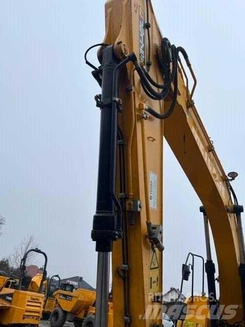 JCB JS 175 W Wheeled excavators