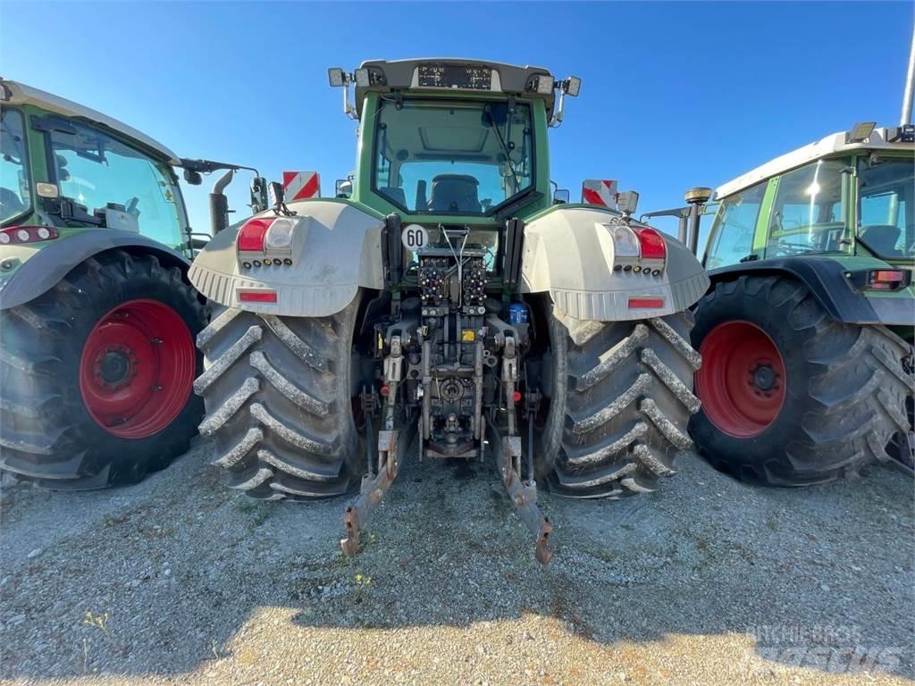 Fendt 933 Vario Tractors