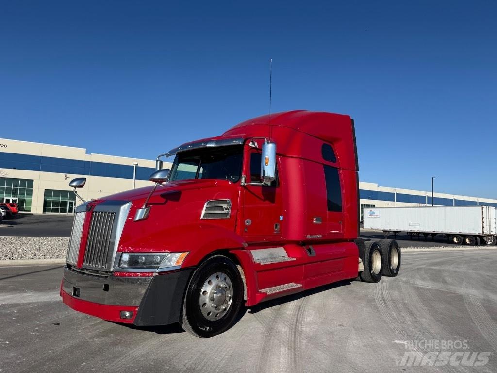 Western Star 5700 XE Prime Movers