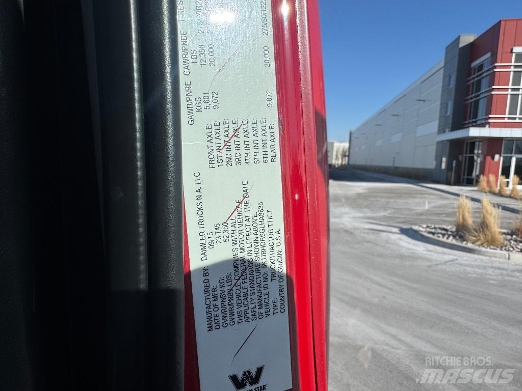 Western Star 5700 XE Prime Movers