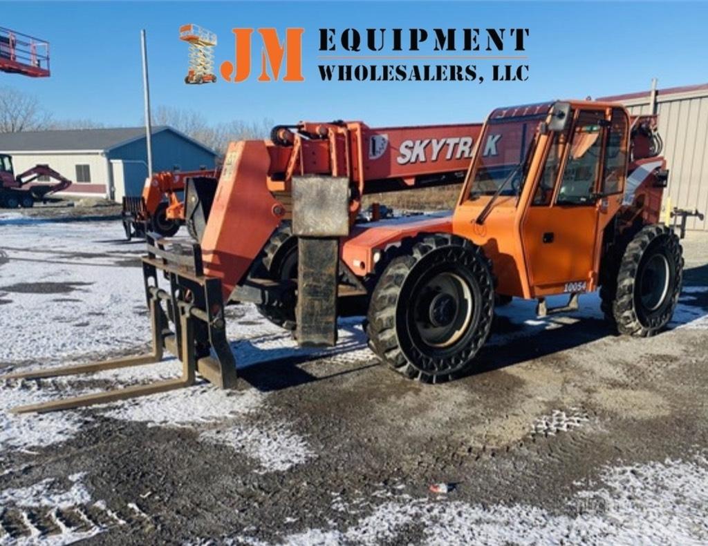 SkyTrak 10054 Telescopic handlers