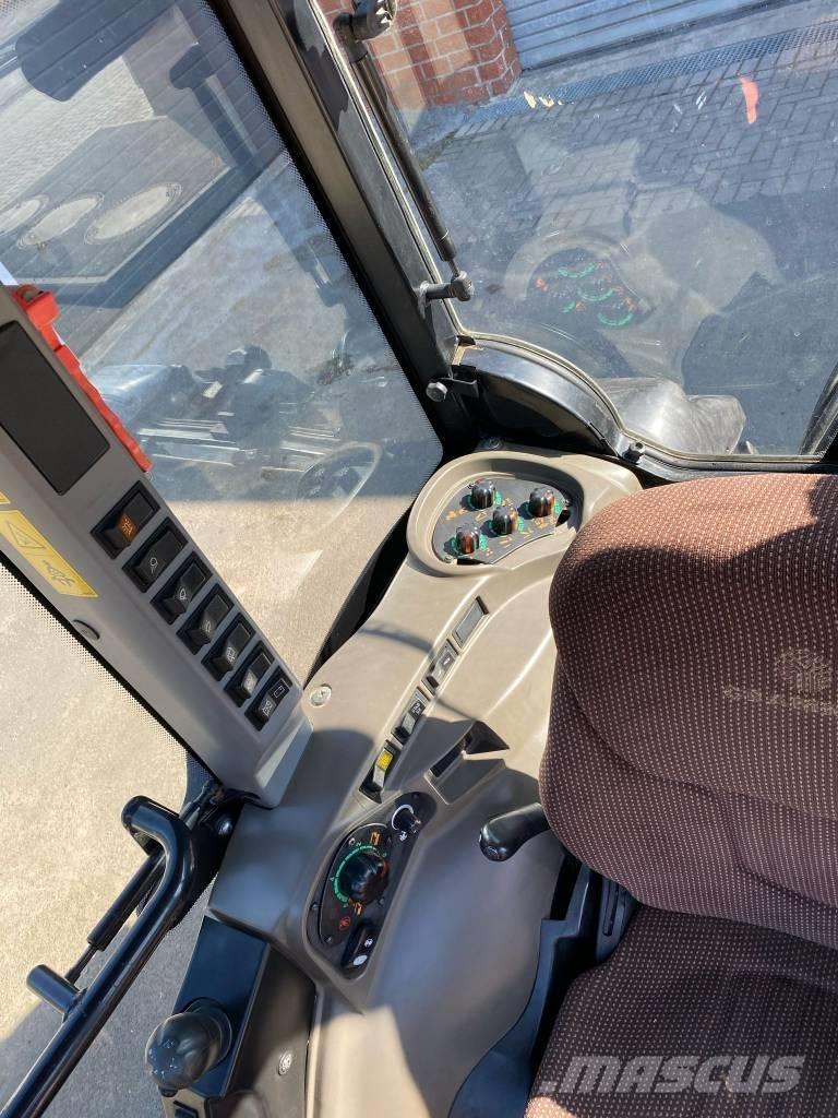 Case IH Quantum 95 V Tractors