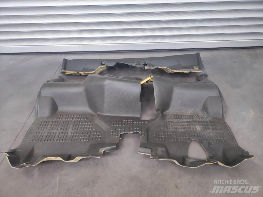 Renault Floor Mat Cabins and interior