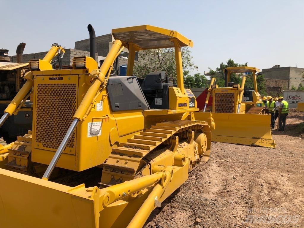 Komatsu D 85 ESS-2A Crawler dozers