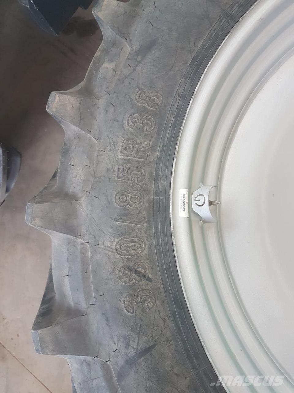 Petlas 380/85R38 Tyres, wheels and rims