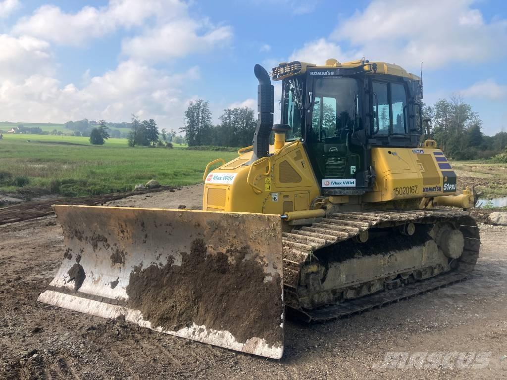 Komatsu D51PXi - 24 Crawler dozers
