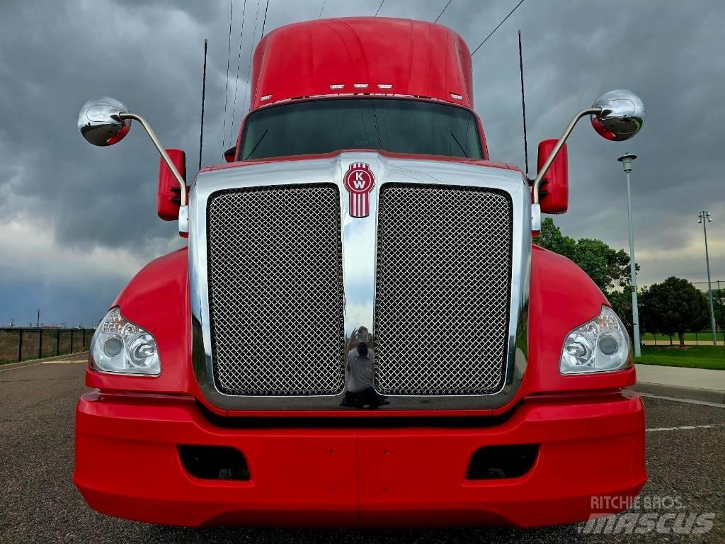 Kenworth T 680 Prime Movers