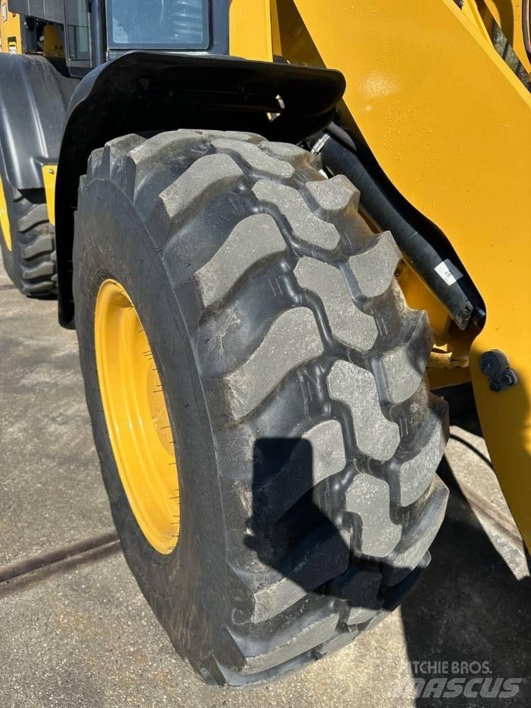 CAT 908 Wheel loaders