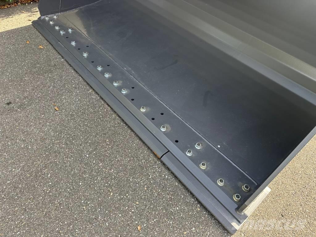 Volvo L90H bucket Buckets