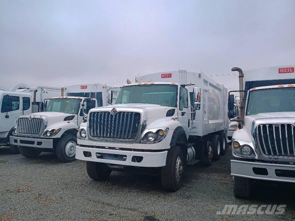 International SF667 Waste trucks