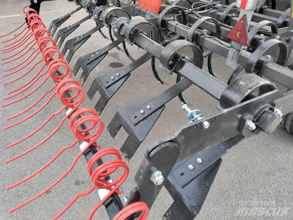 Parko Compact C 7000 Harrows