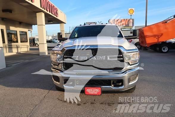 RAM 3500 HD Flatbed / Dropside trucks