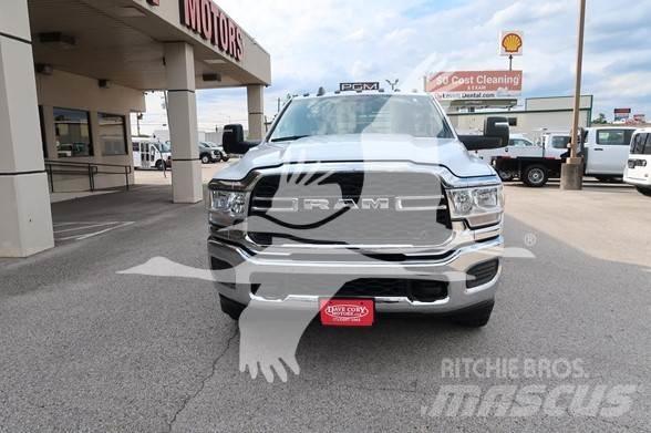 RAM 3500 HD Flatbed / Dropside trucks
