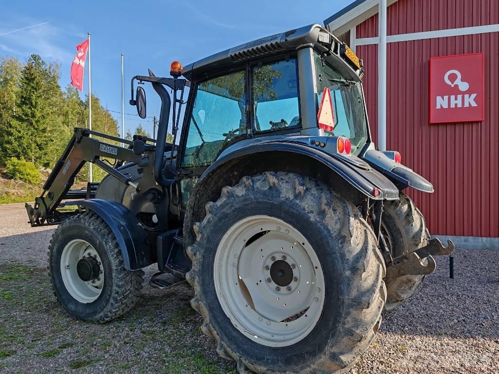 Valtra M 130 Tractors