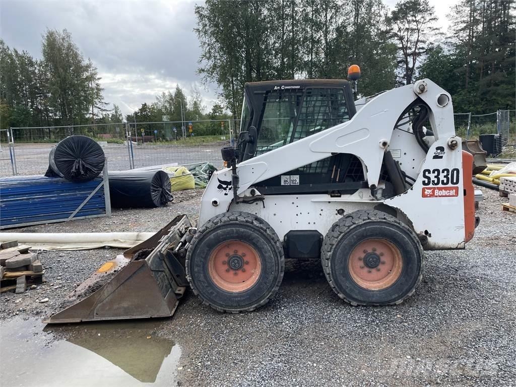 Bobcat S330 Skid steer loaders