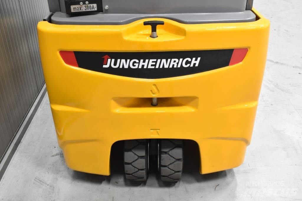 Jungheinrich EFG 220 Electric forklift trucks
