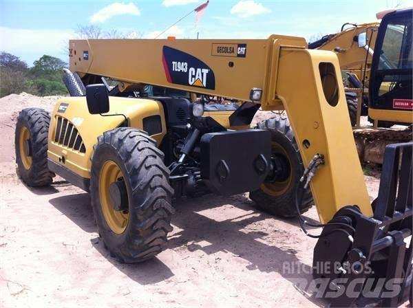 CAT TL943 (M51936) Telescopic handlers