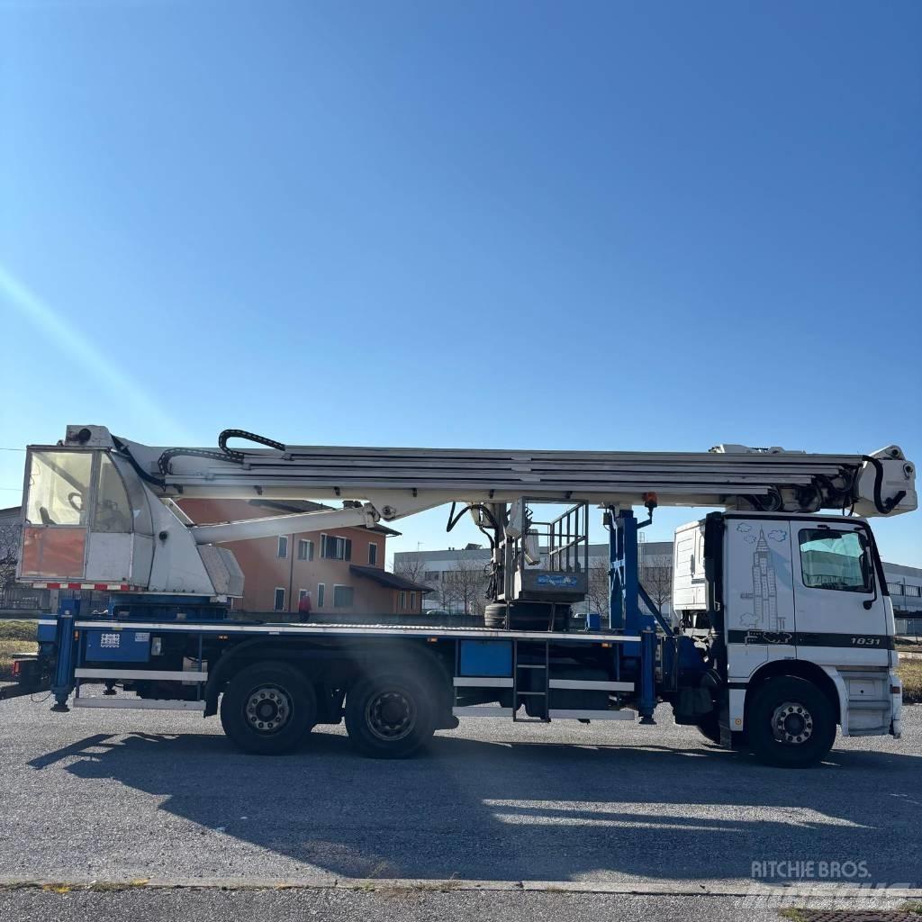 Cela Tj 460 Truck mounted platforms