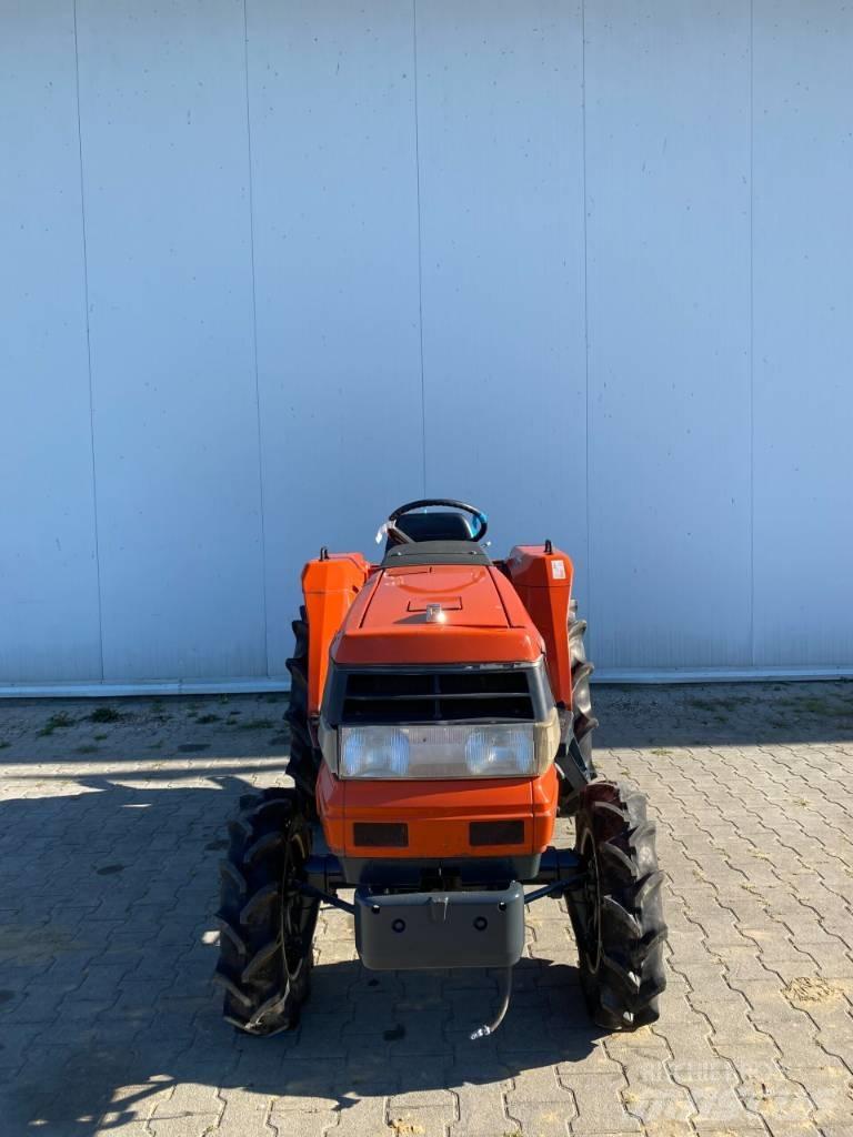 Kubota GL21 Compact tractors