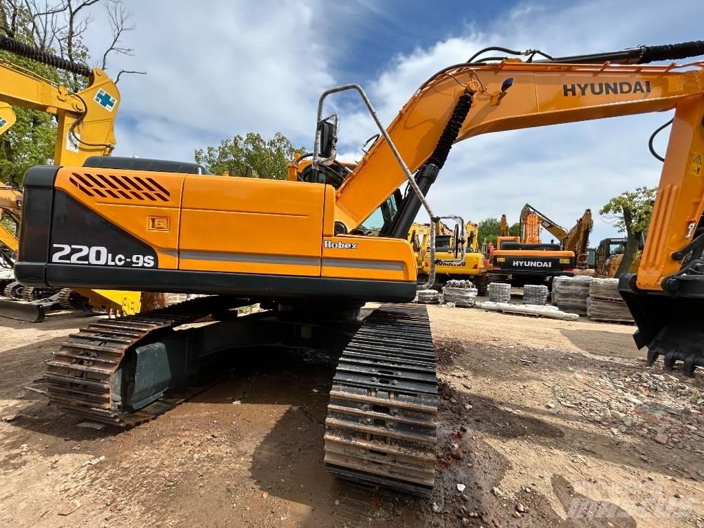Hyundai 220-9S Crawler excavators