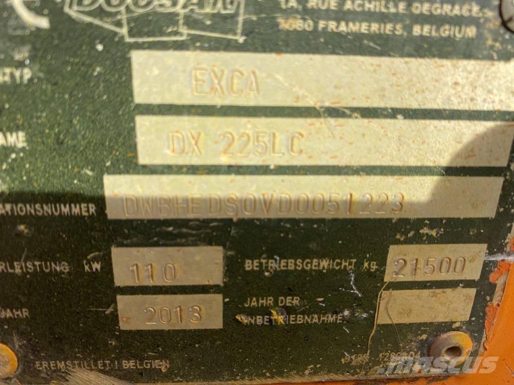 Doosan DX 225 LC Crawler excavators