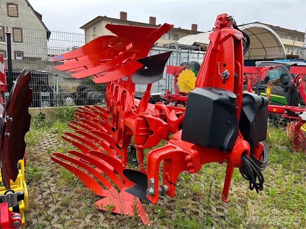 Kuhn Vari-Master L Ploughs