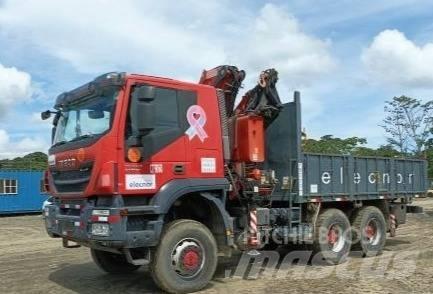 Iveco Trakker 410 Truck mounted cranes