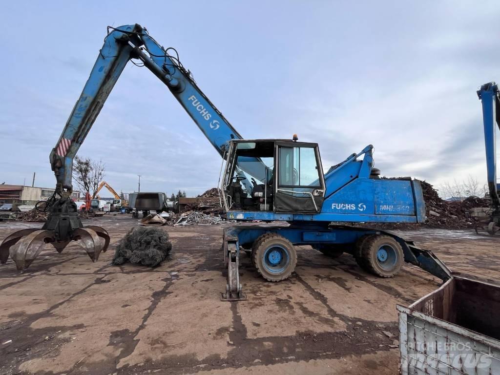 Fuchs MHL 340 Waste / industry handlers