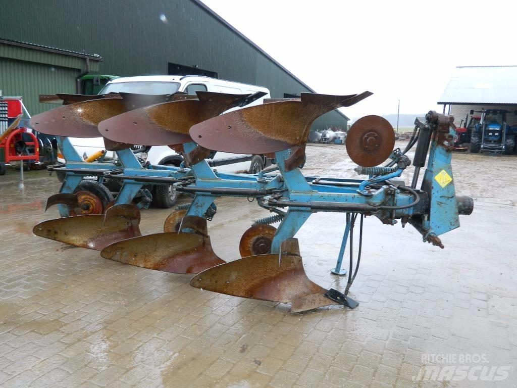 Överum 4 Reversible ploughs