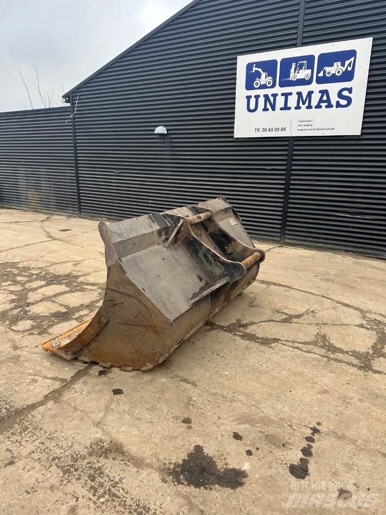  Andet Planerskovl Buckets