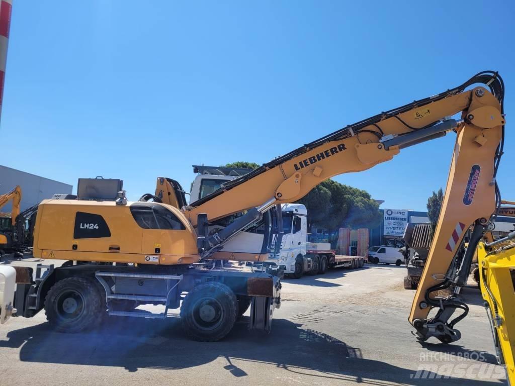 Liebherr LH 24 Wheeled excavators