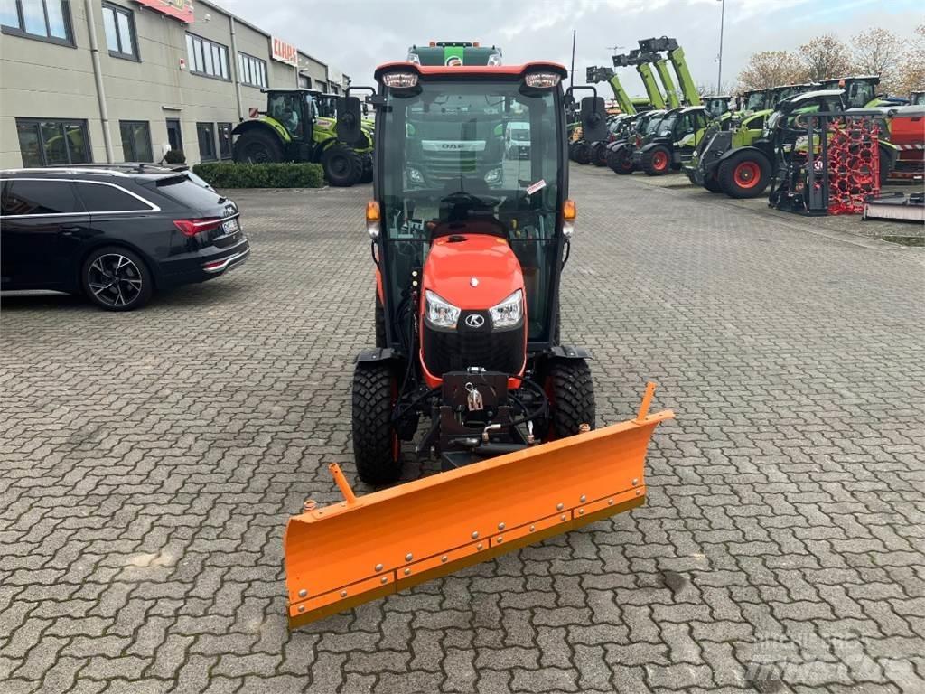 Kubota B2231 Compact tractors