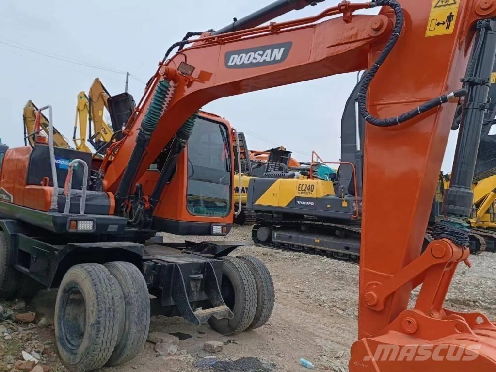 Doosan 150 W Wheeled excavators