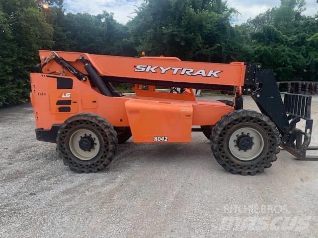 SkyTrak 8042 Telescopic handlers